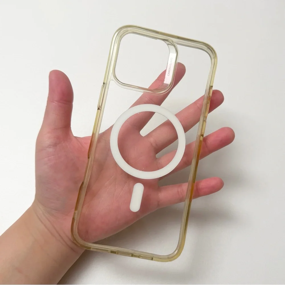 ESR UltraTempered GlassScreenProtector (!two left!) +ESR iPhone 16 pro max case